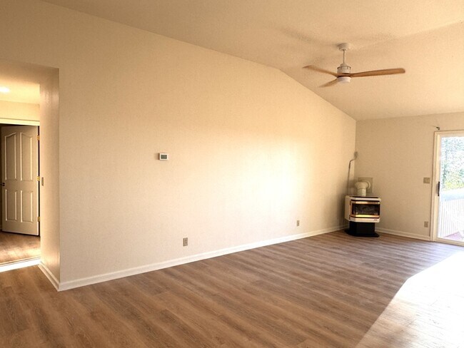 Building Photo - 146 Northridge Dr