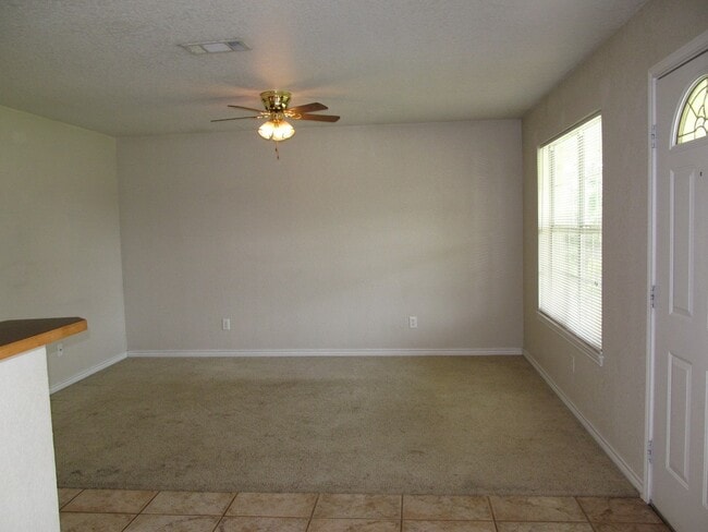 Building Photo - 160 Satch Dr