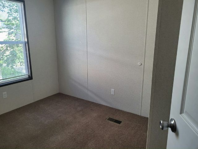 Building Photo - 228 Cardinal Ln