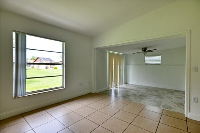 Building Photo - 1156 Alicante Ave