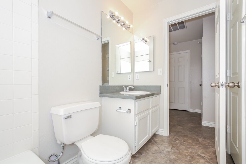 Building Photo - 8216 James Grayson Dr