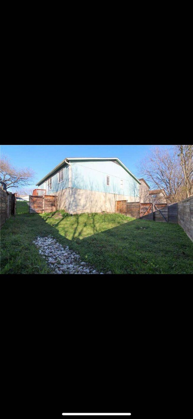 another view of private backyard - 5405 Spring Meadow Rd