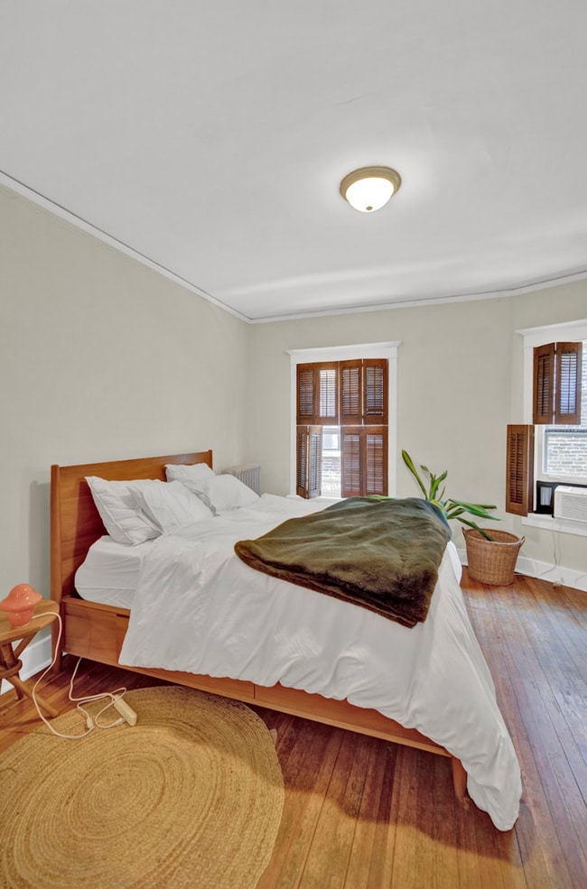 Building Photo - 826 Hamlin St