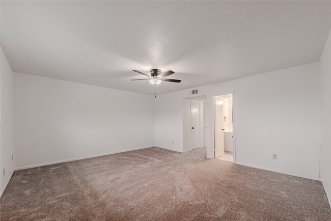 Building Photo - 1803 Country Village Blvd