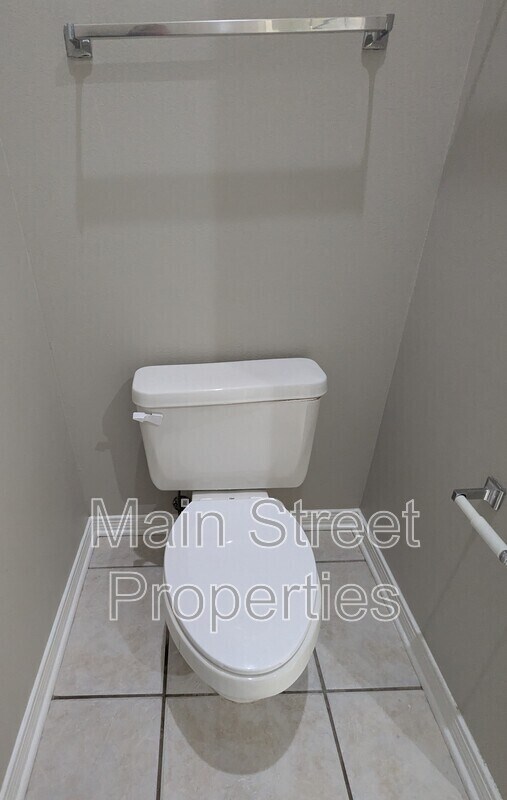 Building Photo - 1909 Southwind Cir