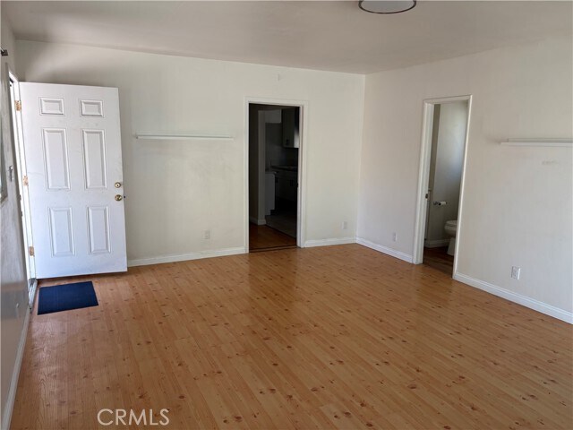 Building Photo - 806 S Chapel Ave