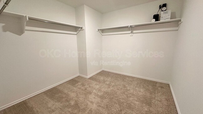 Building Photo - 16201 Harvester Dr