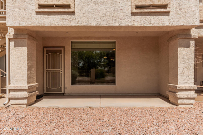 Building Photo - 10080 E Mountainview Lake Dr