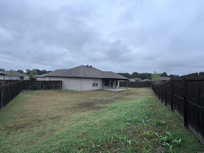 Building Photo - 27 Kasidyann Ct