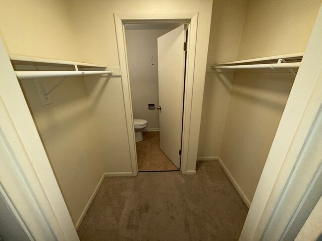 Building Photo - 110 N Kenilworth Ave