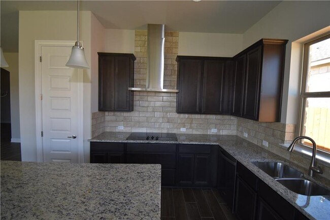 Building Photo - 3750 E Palm Valley Blvd
