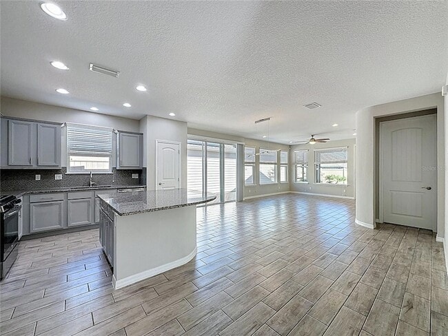Building Photo - 329 Alcove Dr