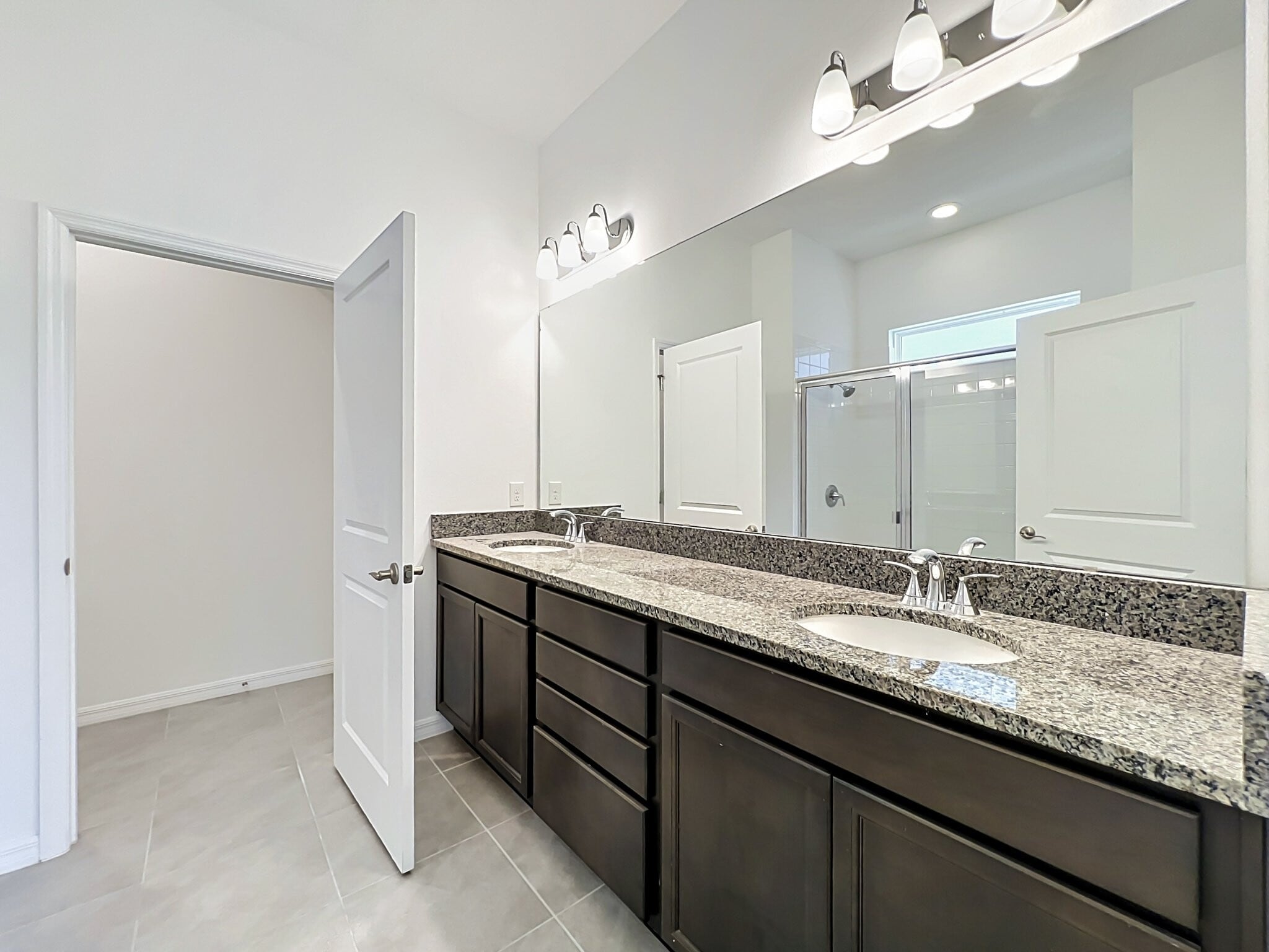 Building Photo - 16007 Micelli Dr