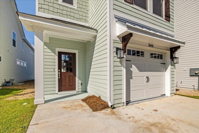 Building Photo - 5646 Native Oak Dr
