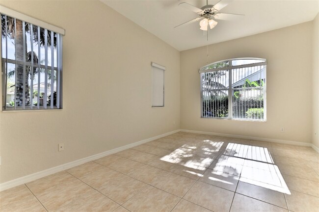 Building Photo - 1161 Siesta Key Cir