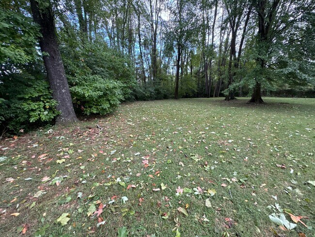 Building Photo - 10985 Eagles Cove Dr