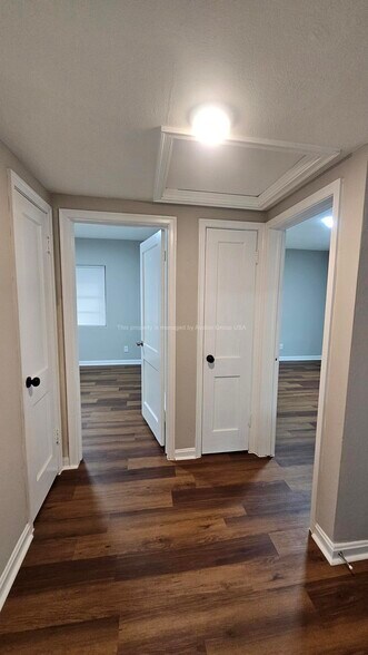 Building Photo - 1341 Hollyhock Cir E