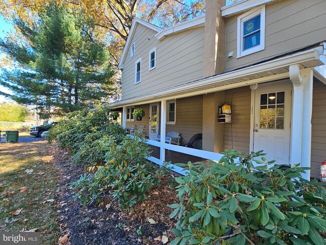 Building Photo - 2054 Swamp Pike