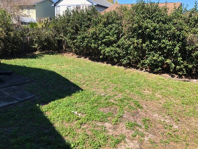 Building Photo - 941 Vista Palma Way