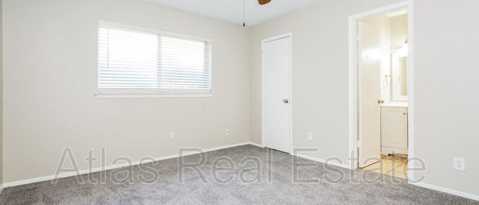 Building Photo - 1201 Oakbluff Dr