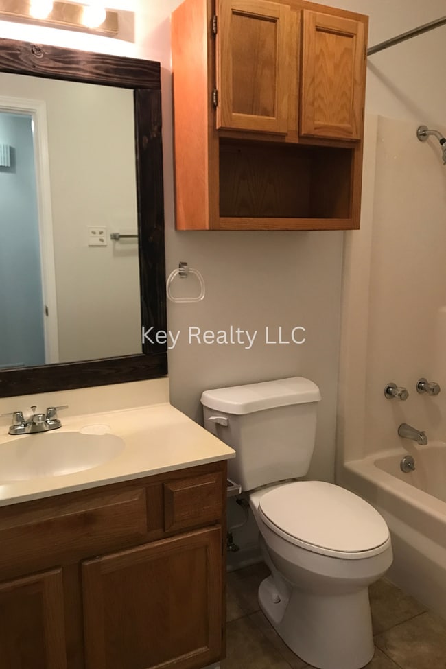 Building Photo - ****999 Bayou Trace - Alexandria