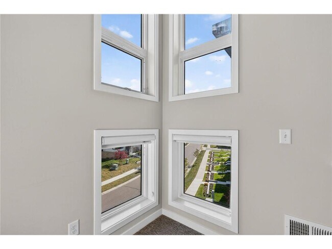 Building Photo - 5034 161st St W