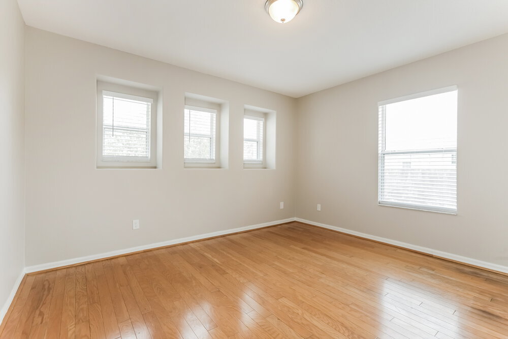 Building Photo - 10904 Golden Silence Dr