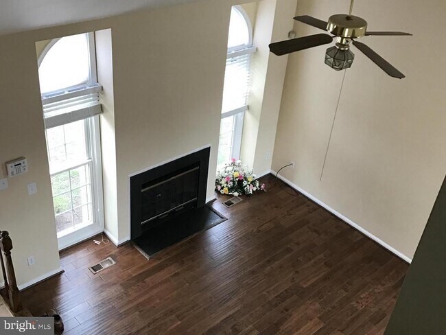 Building Photo - 13711 Springhaven Dr