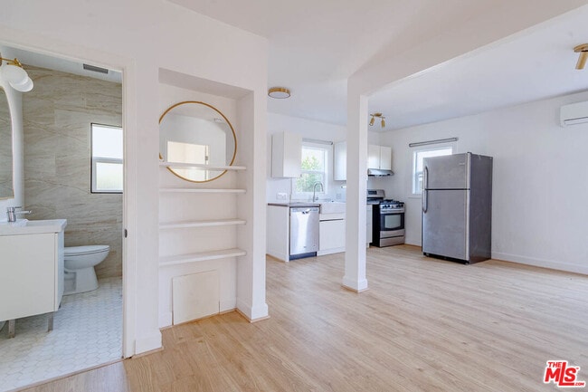 Building Photo - 4309 Burns Ave