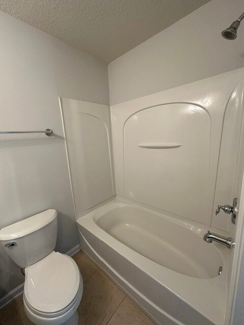 Building Photo - Stunning Townhome With Pond View In Gated Community