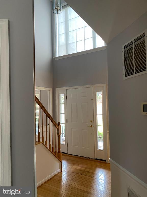 Building Photo - 14075 Wellman Ct