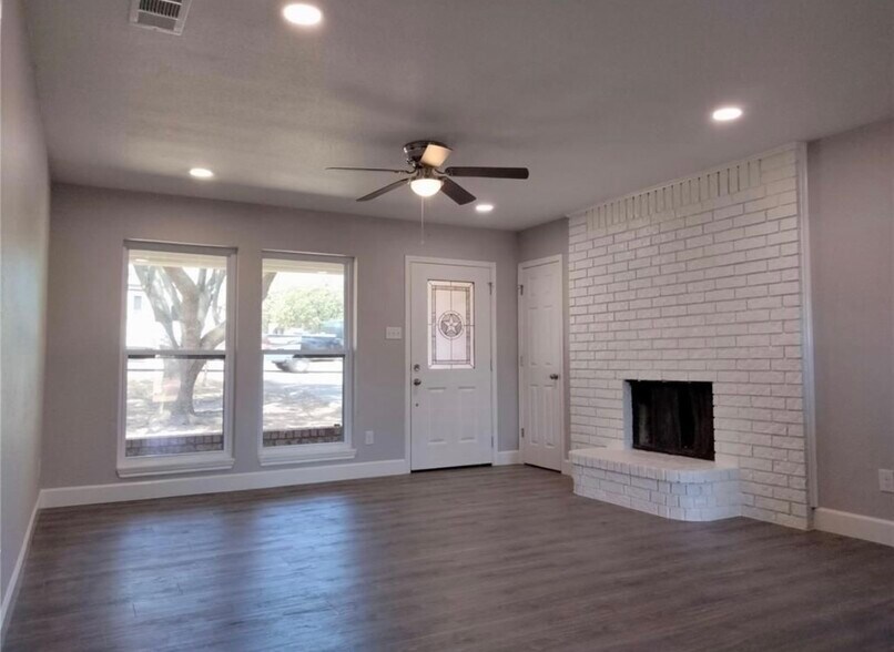 Building Photo - 11216 Liberty School Rd