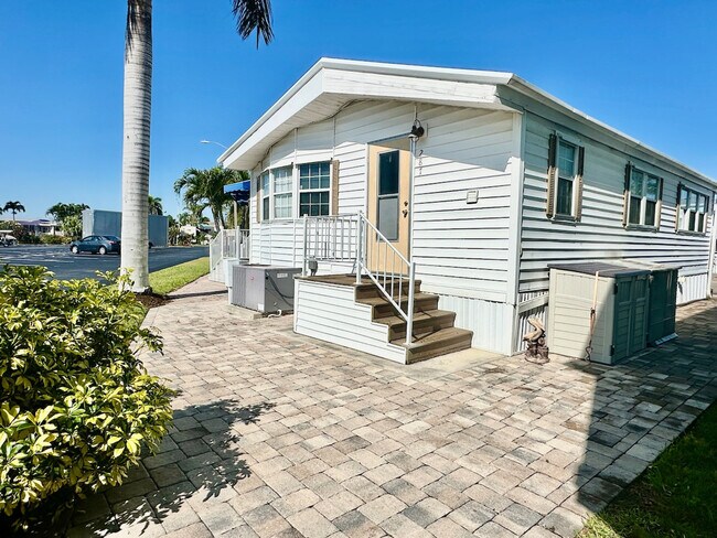 Building Photo - 287 Nettles Blvd