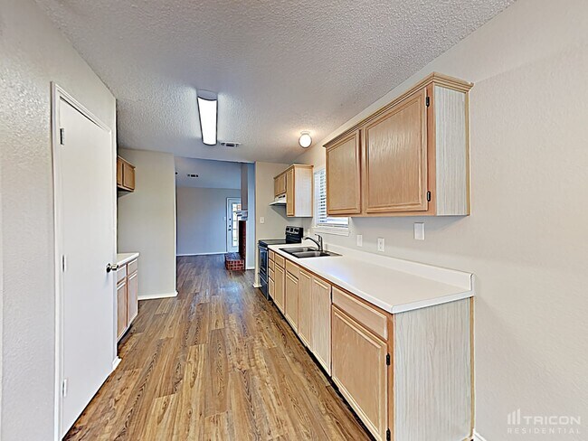 Building Photo - 6514 Spitfire Dr