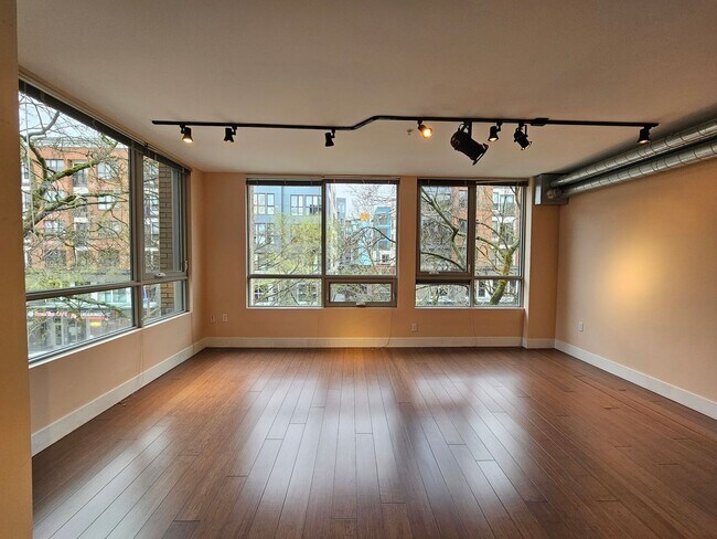 Building Photo - Bright Capitol Hill 1BR at BRIX | Parking Included |