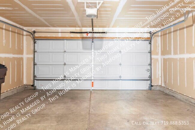 Building Photo - 3866 Papuan Dr