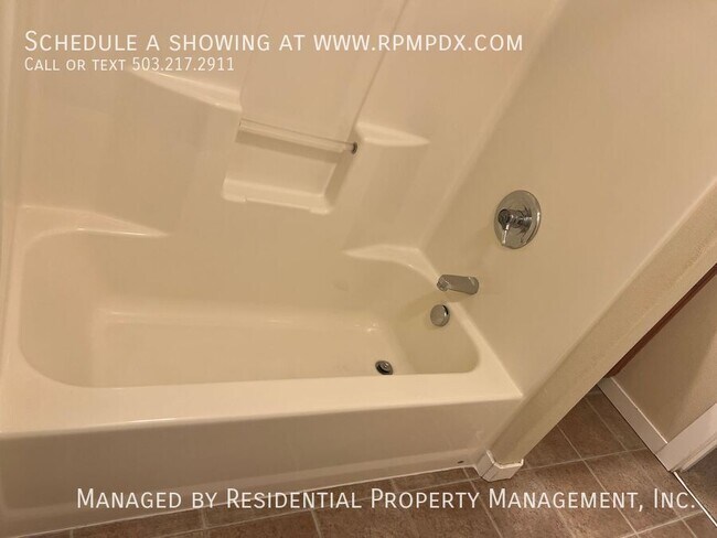 Building Photo - 15355 SW Greenfield Dr