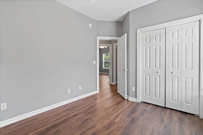 Building Photo - 211/213 Lloyd Street