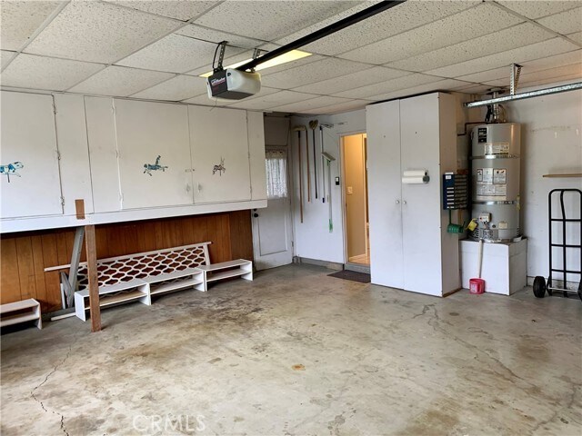 Building Photo - 23211 Meadowbrook Cir