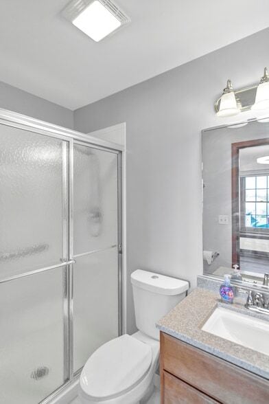 Building Photo - 4N550 School Rd