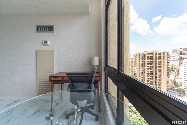 Building Photo - FURNISHED 1BR 1BA condo w/CENTRAL AC & 1 P...