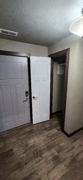 Building Photo - 234 E Residence Pl