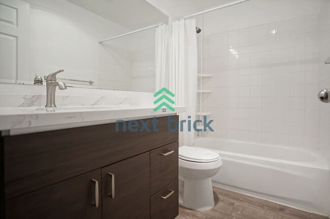 Building Photo - Beautiful home with 3 beds, 2.5 baths for ...