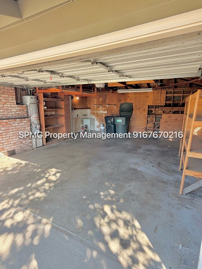 Building Photo - 3 Bedroom Sacramento Rental with Large Yard