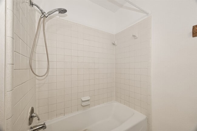 Building Photo - 13335 Trompilla Ln