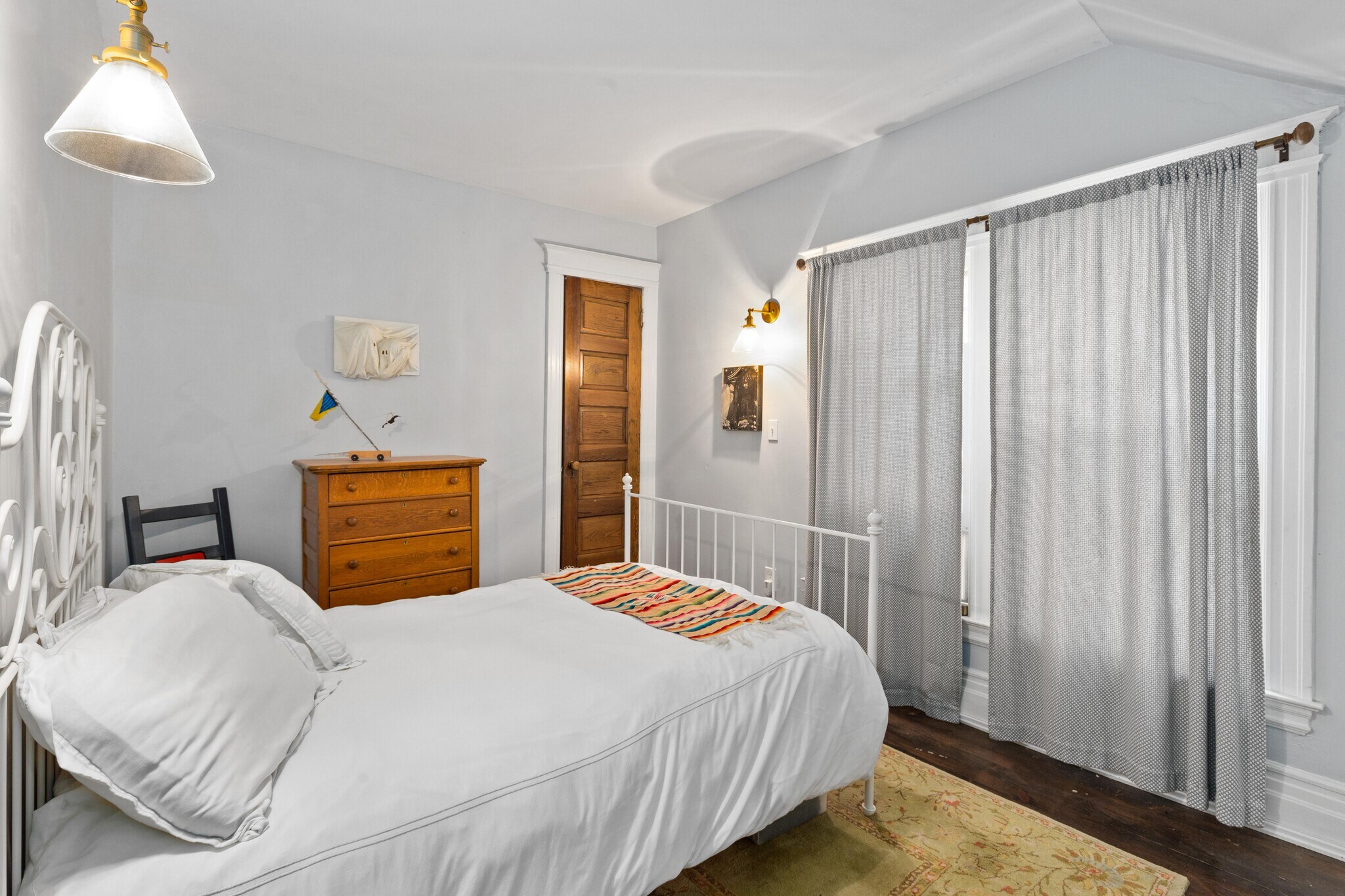 Building Photo - 1531 Vinewood St