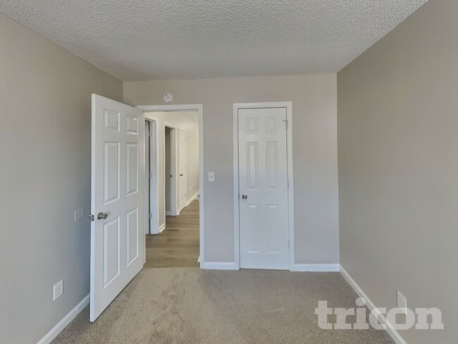 Building Photo - 3634 Silver Springs Ct