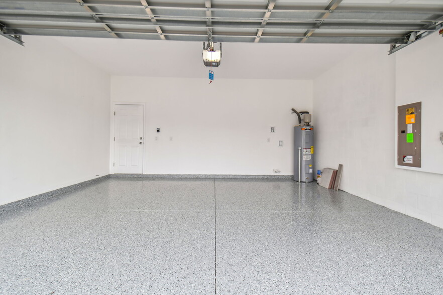 Building Photo - 38190 Shale Stone Ct