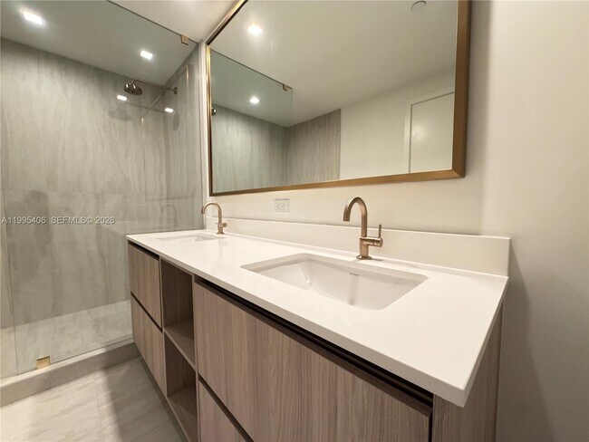 Building Photo - 77 SE 5th St