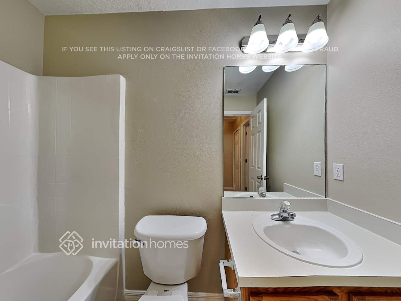 Building Photo - 1791 Oakgrove Ave